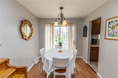 357 Chestnut Dr, Berea, OH 44017 photo 6