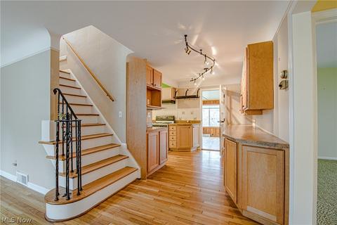 1725 E 240 St, Euclid, OH 44117 photo 13