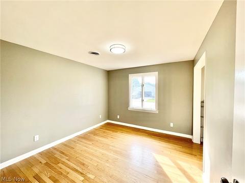 2502 E 35th St, Lorain, OH 44055 photo 22