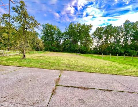 2502 E 35th St, Lorain, OH 44055 photo 4