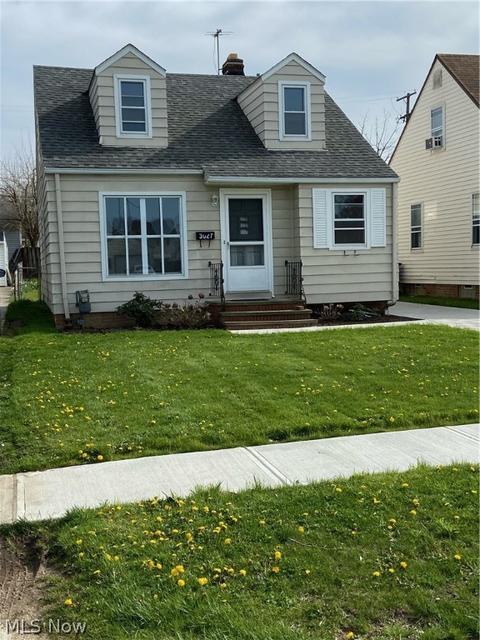 3027 Maplecrest Ave, Parma, OH 44134 photo 1