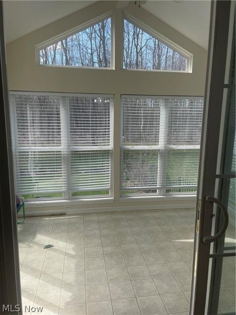 8070 Oak Tree Dr N, Lorain, OH 44053 photo 5