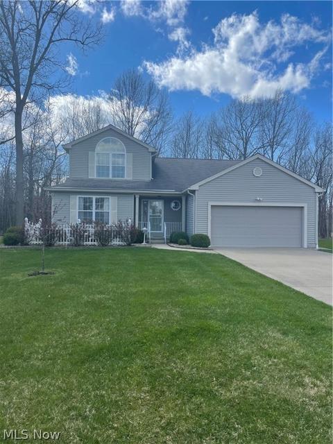 8070 Oak Tree Dr N, Lorain, OH 44053 photo 1