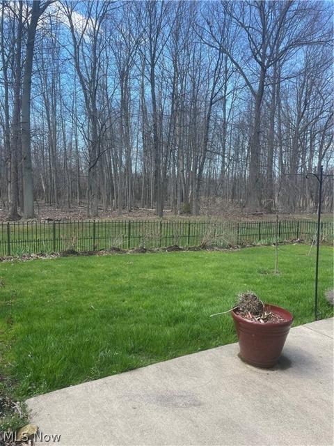 8070 Oak Tree Dr N, Lorain, OH 44053 photo 17