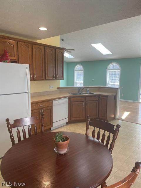 8070 Oak Tree Dr N, Lorain, OH 44053 photo 6