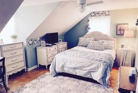 966 Gulf Rd, Elyria, OH 44035 photo 10