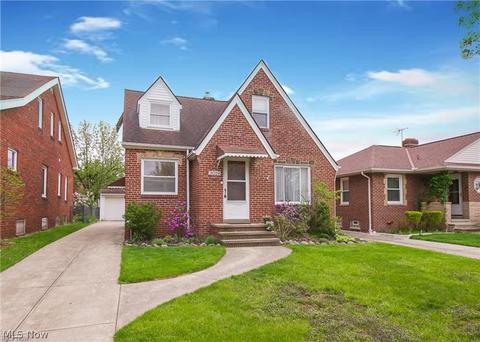 3019 Brookview Blvd, Parma, OH 44134 photo 2