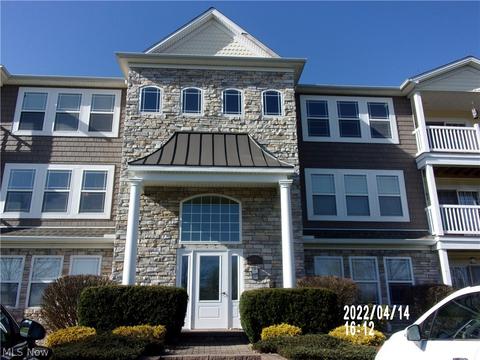 863 Cedar Way #804, Boardman, OH 44512 photo 1