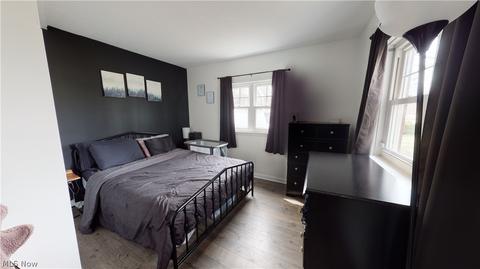 5585 Walnut St, Mentor On The Lake, OH 44060 photo 4