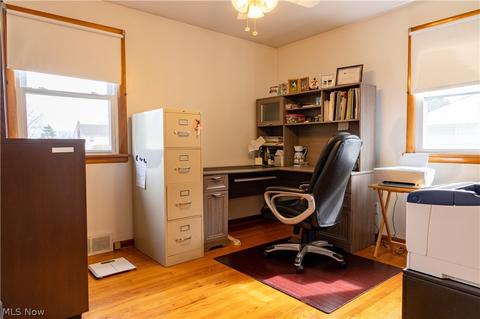 525 W Omar St, Struthers, OH 44471 photo 12