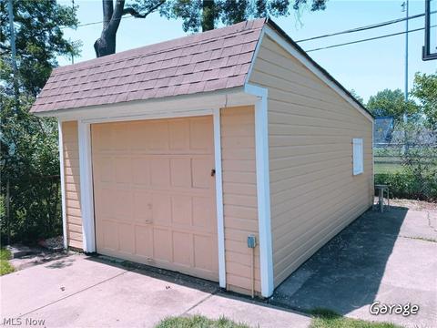 804 E 232 St, Euclid, OH 44123 photo 30