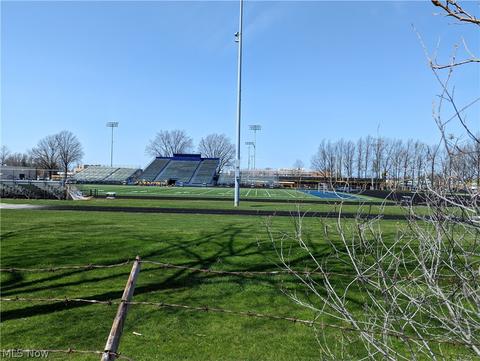 804 E 232 St, Euclid, OH 44123 photo 3