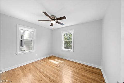 542 Cambridge Ave, Elyria, OH 44035 photo 13