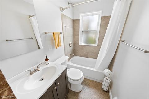 542 Cambridge Ave, Elyria, OH 44035 photo 21