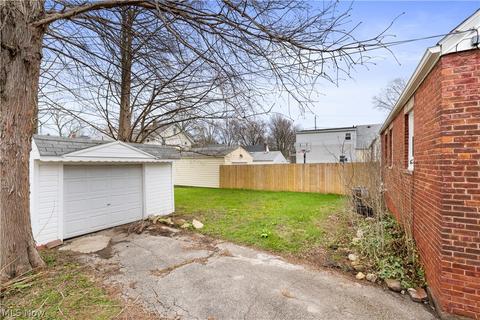 542 Cambridge Ave, Elyria, OH 44035 photo 30