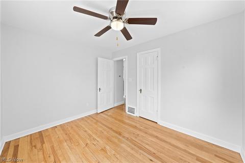 542 Cambridge Ave, Elyria, OH 44035 photo 14