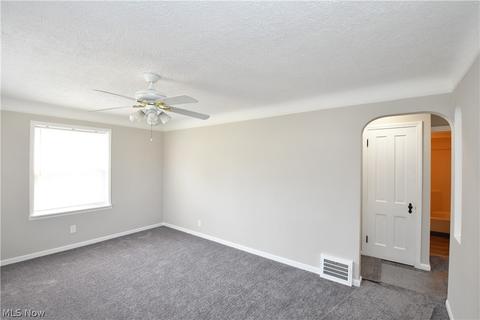 260 E 246 St, Euclid, OH 44123 photo 3