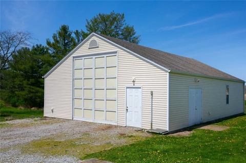8193 White Rd, Burbank, OH 44214 photo 30