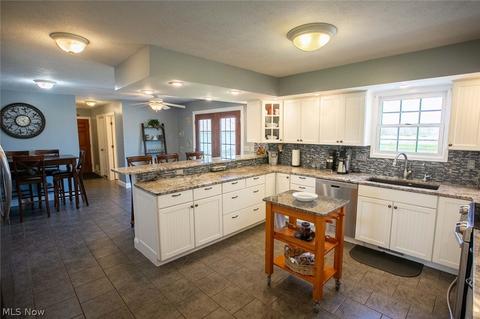 8193 White Rd, Burbank, OH 44214 photo 4