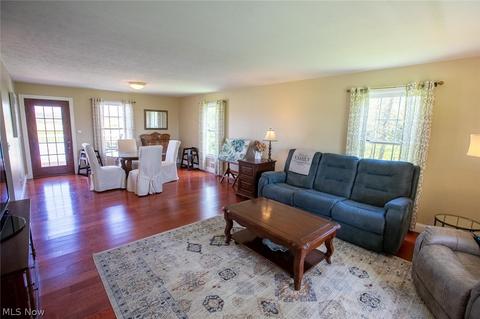 8193 White Rd, Burbank, OH 44214 photo 12