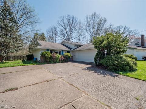 156 Whitman Blvd, Elyria, OH 44035 photo 3