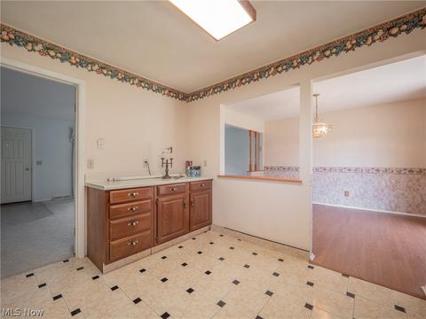 156 Whitman Blvd, Elyria, OH 44035 photo 10