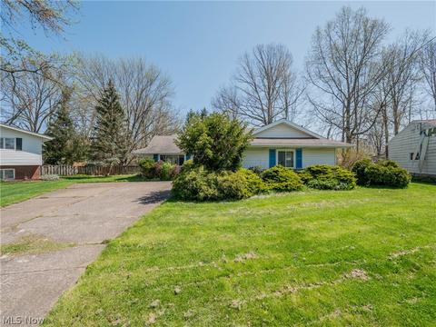 156 Whitman Blvd, Elyria, OH 44035 photo 1