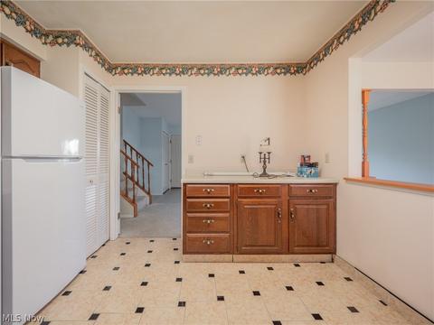 156 Whitman Blvd, Elyria, OH 44035 photo 11
