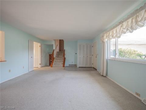 156 Whitman Blvd, Elyria, OH 44035 photo 4