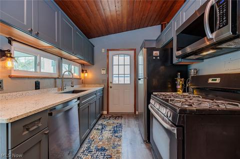 952 Wilder Ave, Elyria, OH 44035 photo 8