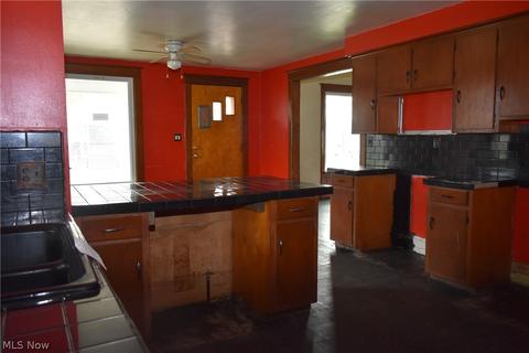 1021 E Main St, Bellevue, OH 44811 photo 10