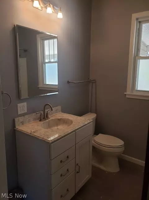 611 Bond Ave, Barnesville, OH 43713 photo 8
