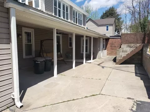 611 Bond Ave, Barnesville, OH 43713 photo 3