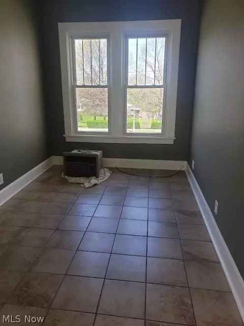 611 Bond Ave, Barnesville, OH 43713 photo 7