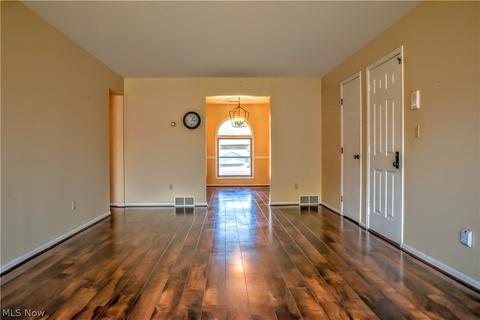 931 Pearson Cir #3, Youngstown, OH 44512 photo 5