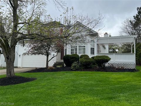 114 Middle Post Pt, Chardon, OH 44024 photo 2