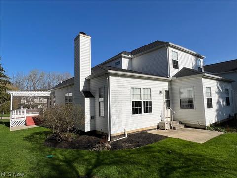 114 Middle Post Pt, Chardon, OH 44024 photo 3