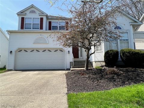 114 Middle Post Pt, Chardon, OH 44024 photo 1