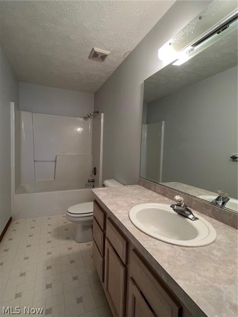 114 Middle Post Pt, Chardon, OH 44024 photo 17
