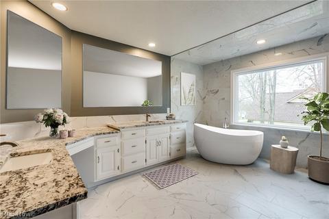4499 Westview Dr, Copley, OH 44321 photo 9