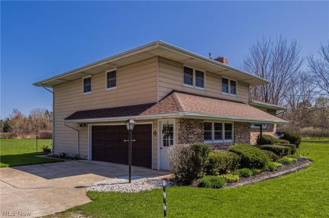 1391 Harold Rd, Ashtabula, OH 44004 photo 3