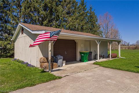1391 Harold Rd, Ashtabula, OH 44004 photo 4