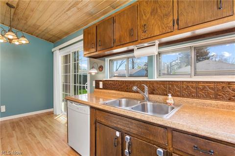 945 Wilder Ave, Elyria, OH 44035 photo 5