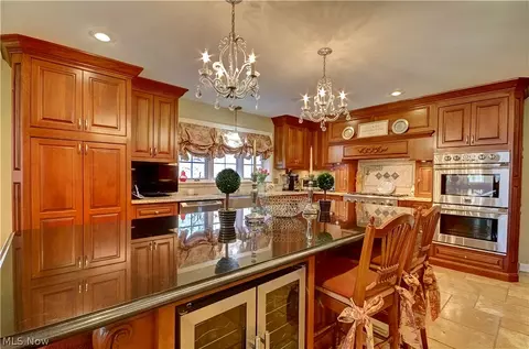 2990 Millgate Dr, Willoughby Hills, OH 44094 photo 9