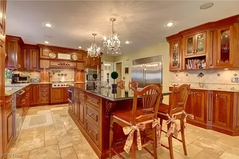 2990 Millgate Dr, Willoughby Hills, OH 44094 photo 10