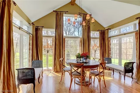 2990 Millgate Dr, Willoughby Hills, OH 44094 photo 7