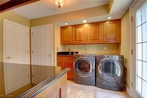 2990 Millgate Dr, Willoughby Hills, OH 44094 photo 25