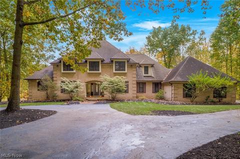 7549 Rollingbrook Trl, Solon, OH 44139 photo 1