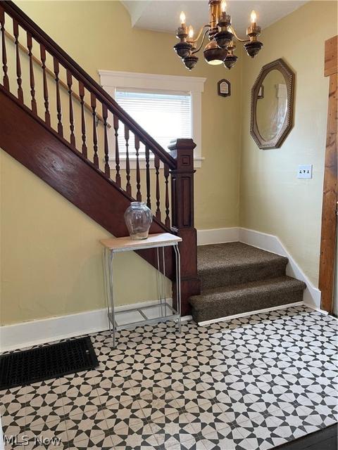 133 S Logan St, Elyria, OH 44035 photo 2