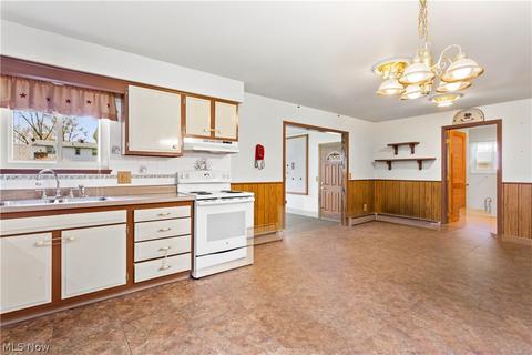 6980 Jay Dr, Elyria, OH 44035 photo 11